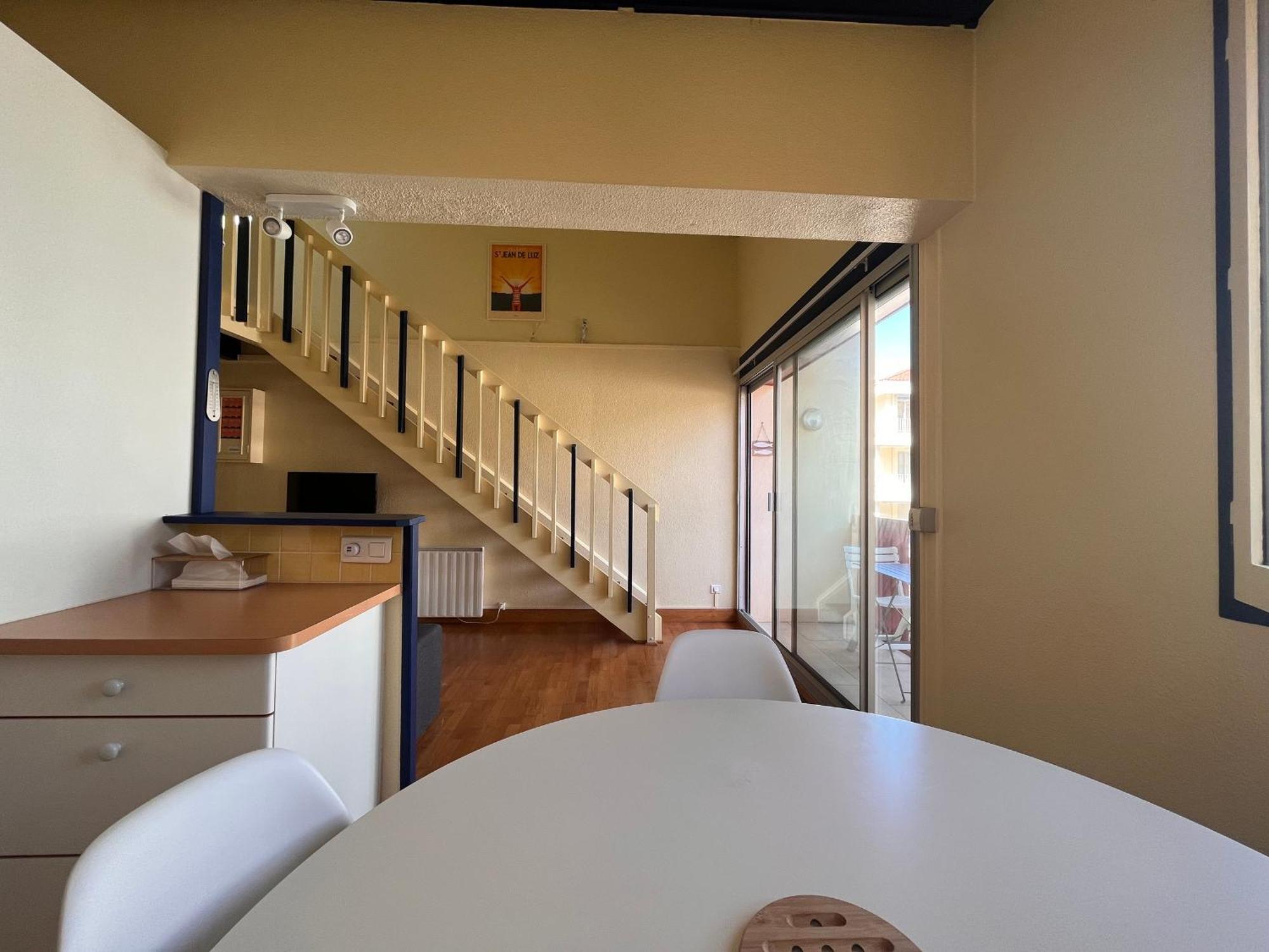 Studio Mezzanine A 100M De La Plage Avec Balcon, Apercu Mer Et Parking - Saint-Jean-De-Luz - Fr-1-239-576 Apartman Kültér fotó